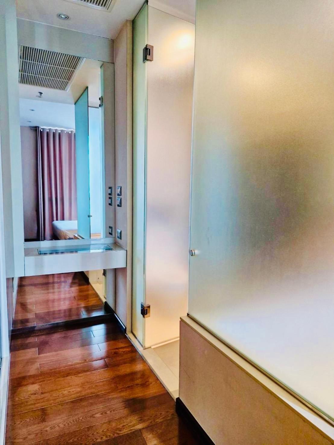 Luxury 1Bed 1Bath 300M Bts Phrom Phong, Emporium Emsphere Emquartier Bangkok Ngoại thất bức ảnh